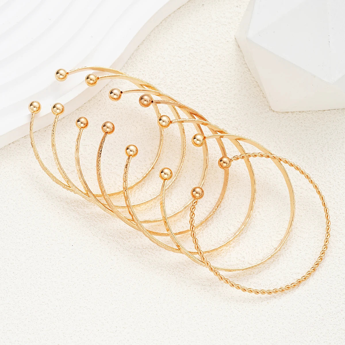 Lot de 7 Bracelets Dorés Style Punk Motif Cœur - Femme Tendance