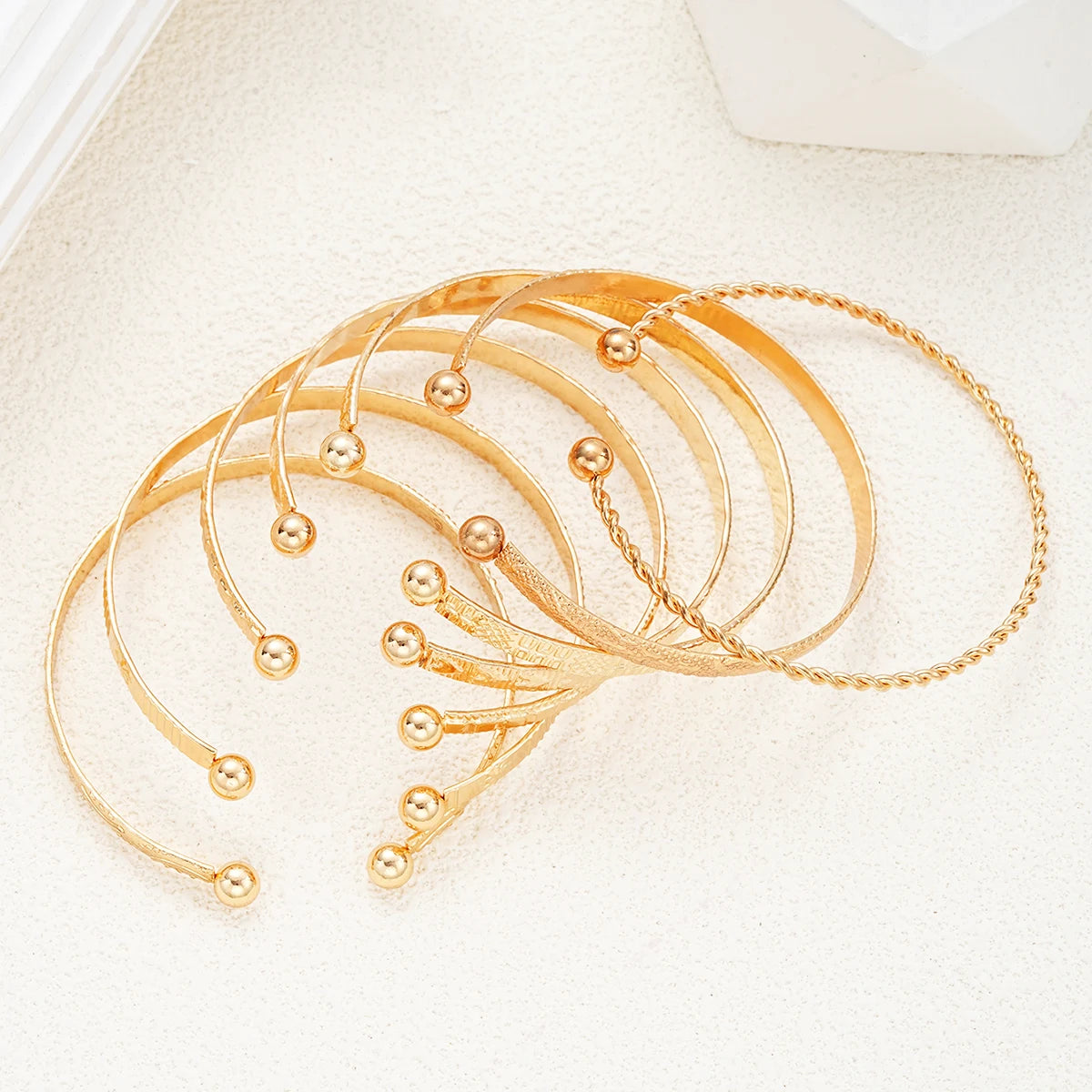 Lot de 7 Bracelets Dorés Style Punk Motif Cœur - Femme Tendance
